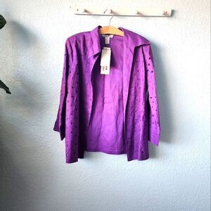 La Rea collection vintage 100% linen eyelet blouse